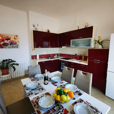 Cirko Apartment